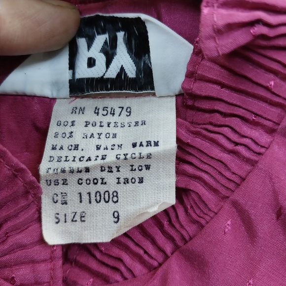 Vintage 1970s Button Front Blouse Top Ruffle Cuffs Collar Try 1 Magenta Size S M - Picture 7 of 7